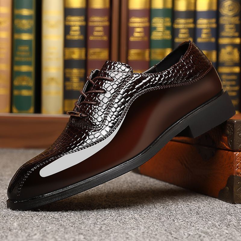 Men'S Formal Style - รองเท้าหนังแก้วผู้ชายสไตล์อังกฤษ หัวแหลม แบบเสริมส้น ซ่อนส้น แฟชั่นเกาหลี สำหรับช่างทำผม