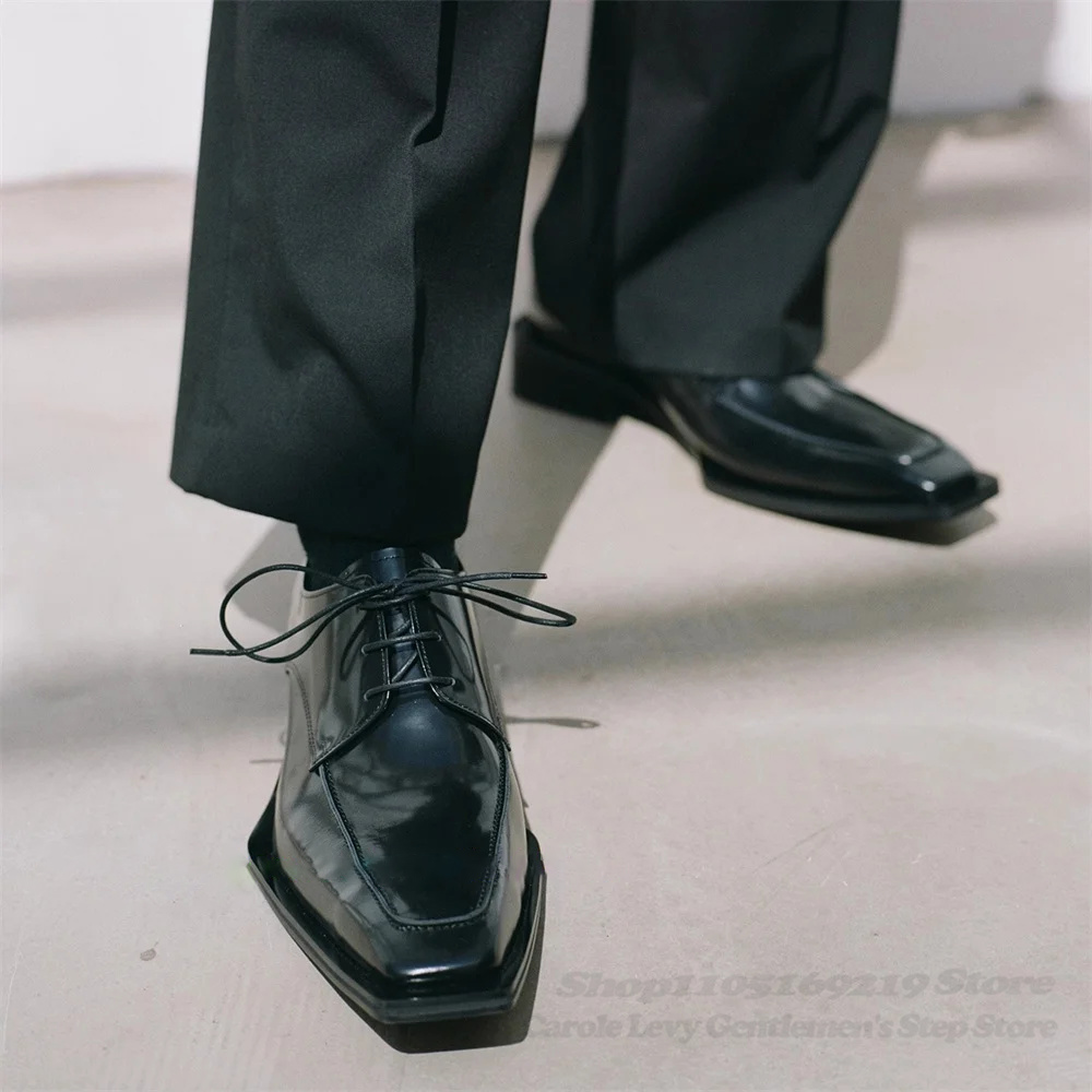 Men'S Formal Style - รองเท้าหนังแก้วสีดำผู้ชาย ส้นสูง 4 ซม. สไตล์อังกฤษ รองเท้าเดอร์บี้สำหรับเดินทาง